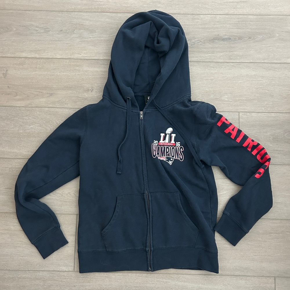 Women’s New England Patriots Hoodie Fitted Full-Zip Size Medium